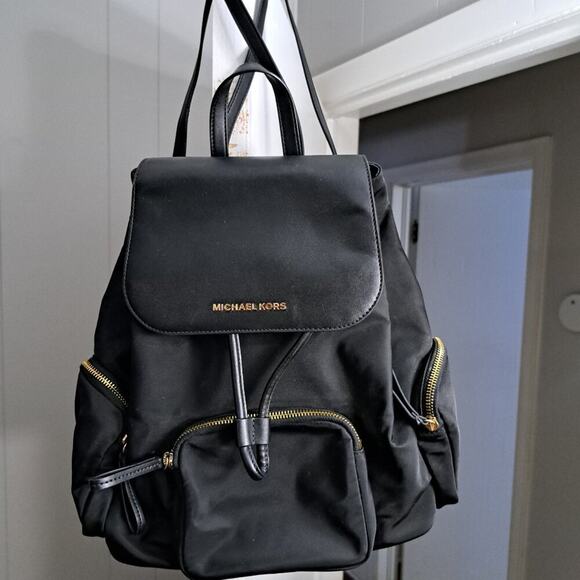 Michael Kors Large Abbey Cargo Nylon Drawstring Backpack Black - Picture 11 of 11